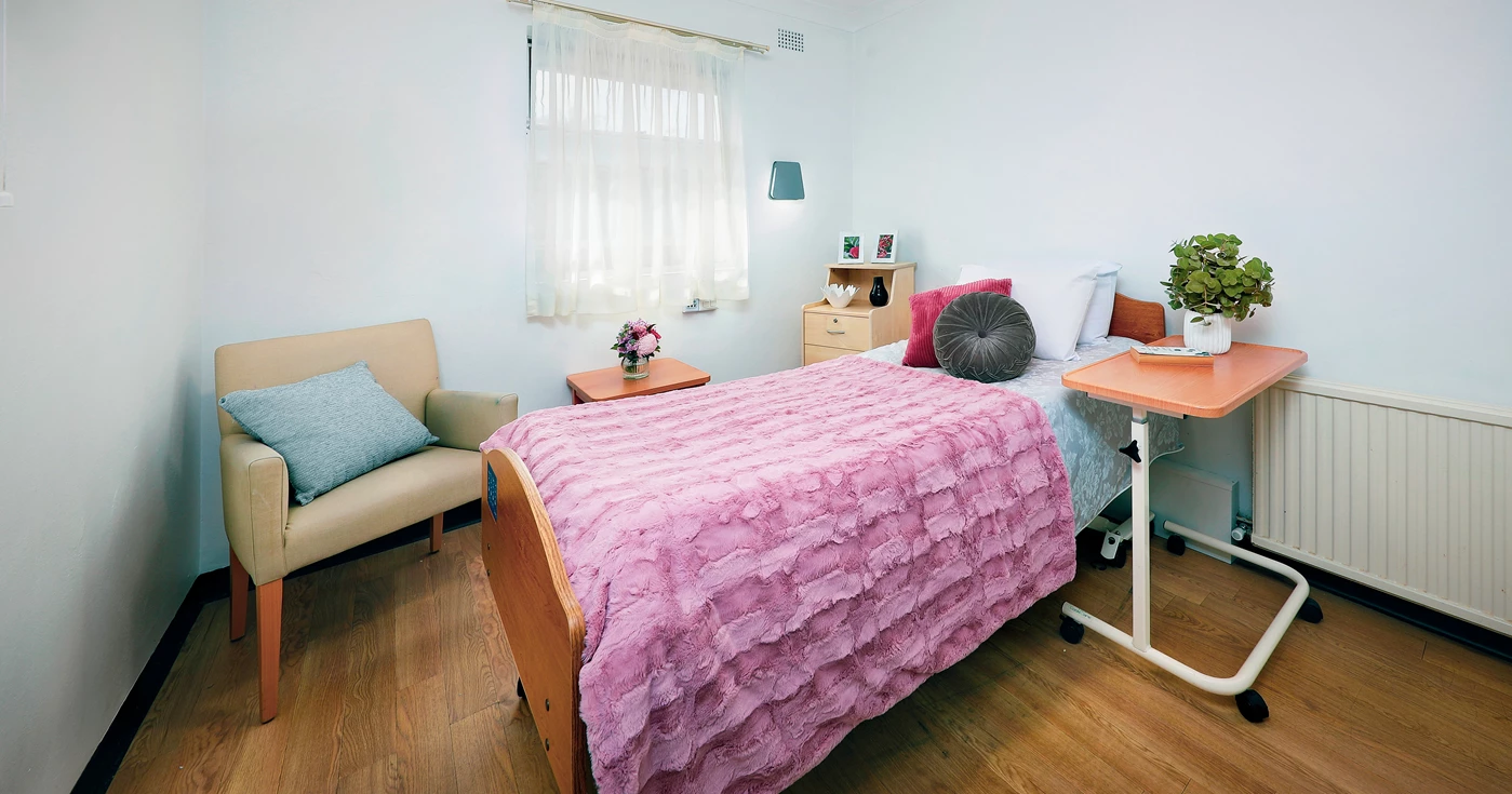 20210623-stjames_matraville_bedroom.jpg