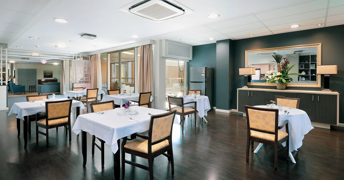 20210520-st_peters_green_dining.jpg